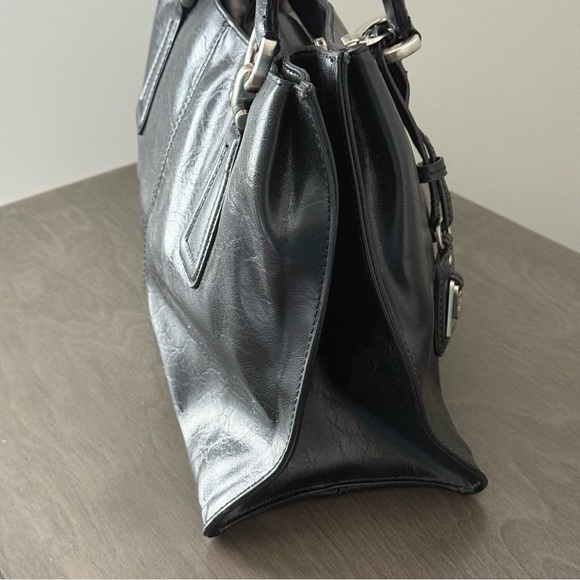 LIZ CLAIBORNE Black Shoulder/Hobo Handbag - Picture 7 of 13